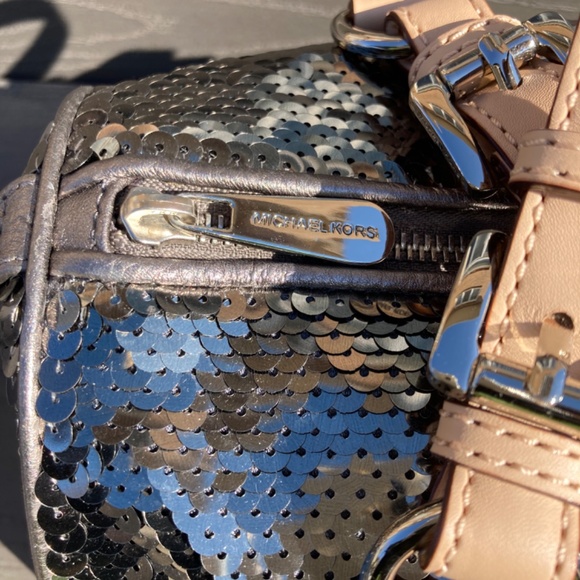 MICHAEL Michael Kors Silver Sequins and Calf Leather Medium Grayson Boston Bag - Picture 11 of 16